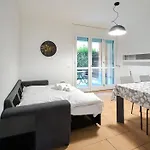 Xenia Apartments - Spacious And Bright New Flat With Garden